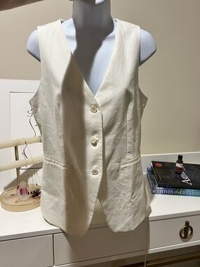 GAP Linen Blend Button Front Vest in Cream NWOT